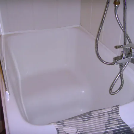Au Fil De L'eau La Apartment *