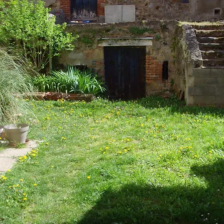 Au Fil De L'eau La Apartment