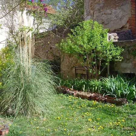 Au Fil De L'eau La Jumeaux